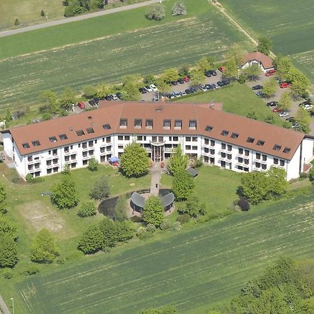 Tagungs- Und Bildungszentrum Steinbach/Taunus Steinbach im Taunus Bagian luar foto