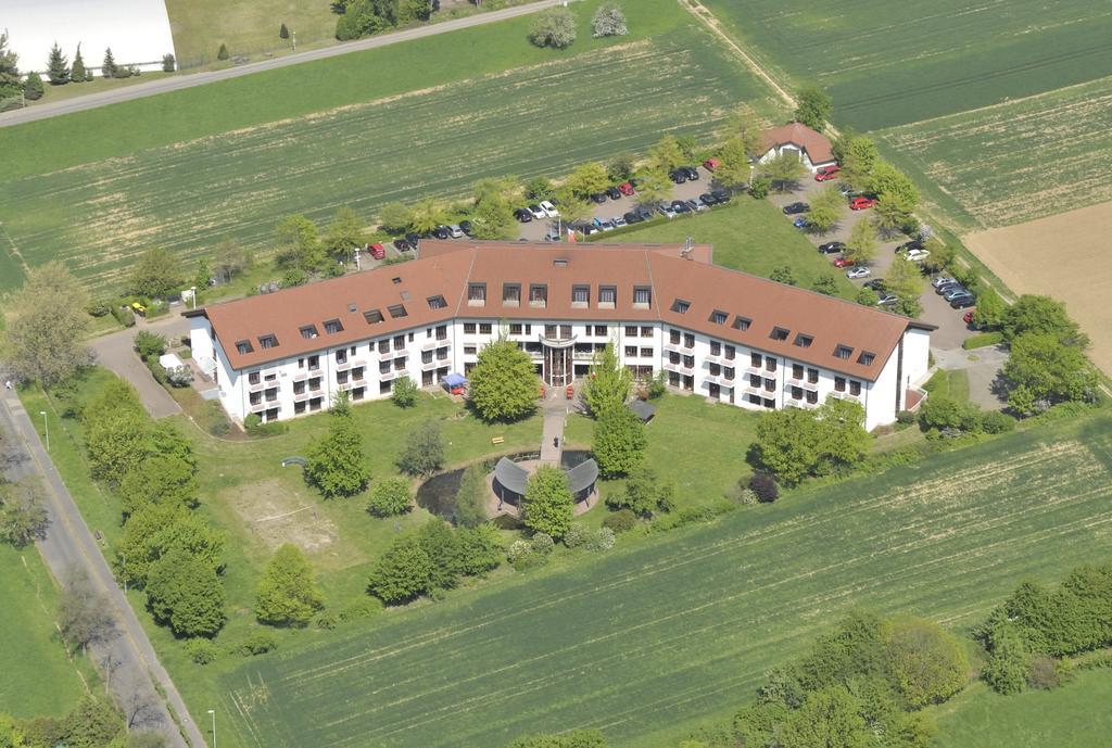 Tagungs- Und Bildungszentrum Steinbach/Taunus Steinbach im Taunus Bagian luar foto