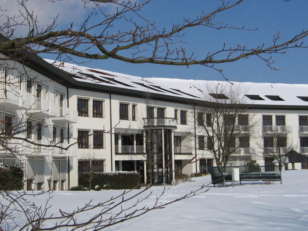 Tagungs- Und Bildungszentrum Steinbach/Taunus Steinbach im Taunus Bagian luar foto