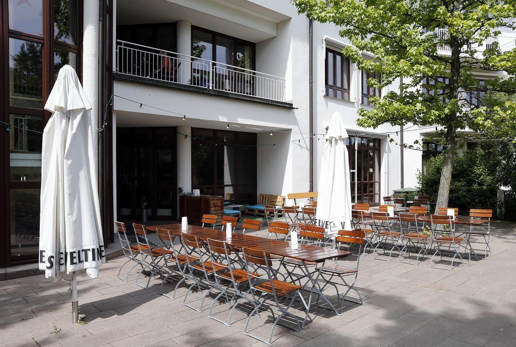 Tagungs- Und Bildungszentrum Steinbach/Taunus Steinbach im Taunus Bagian luar foto