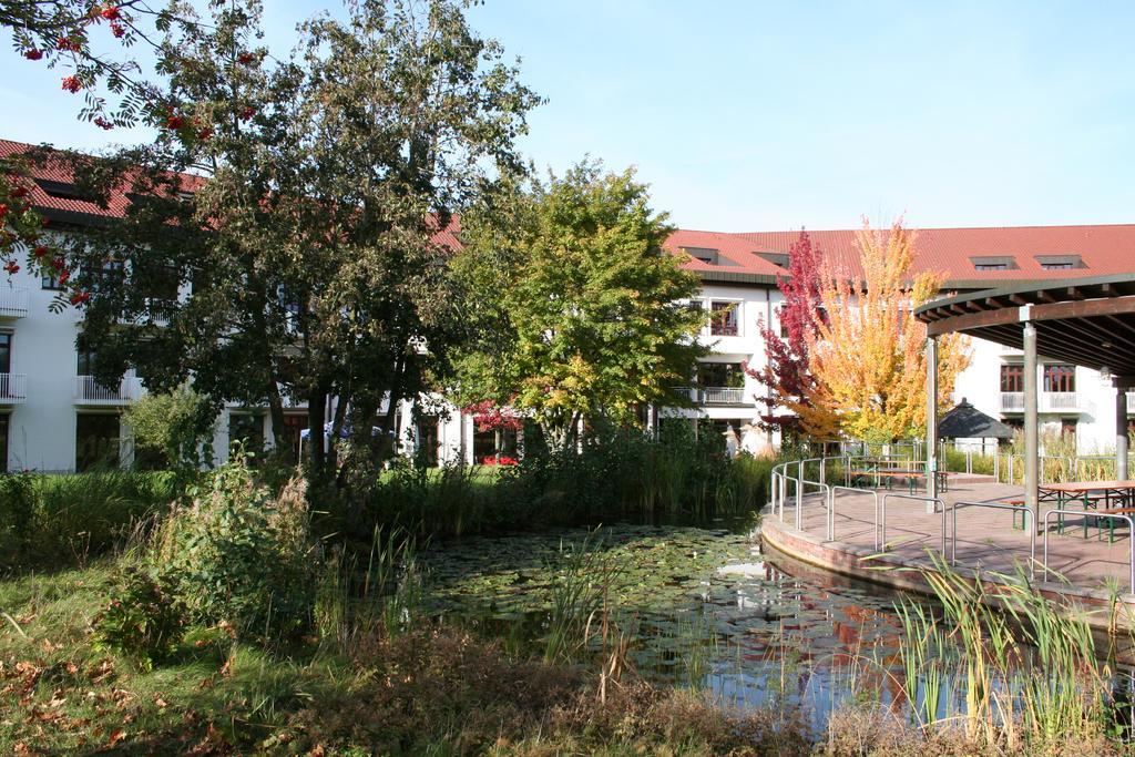 Tagungs- Und Bildungszentrum Steinbach/Taunus Steinbach im Taunus Bagian luar foto