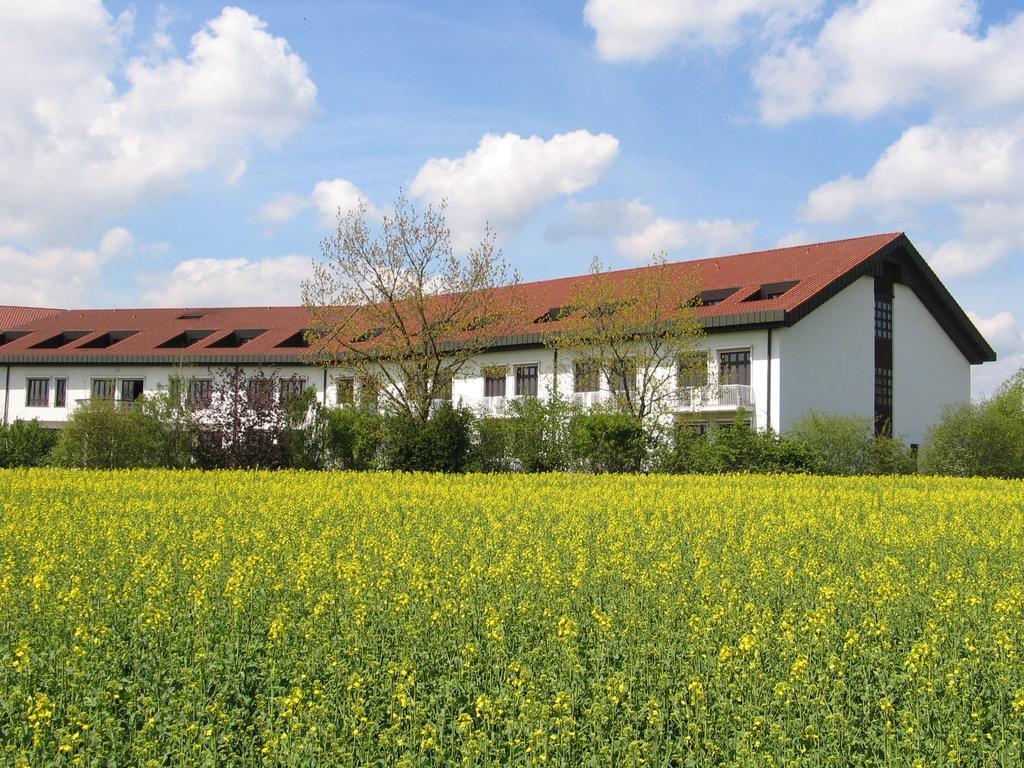 Tagungs- Und Bildungszentrum Steinbach/Taunus Steinbach im Taunus Bagian luar foto